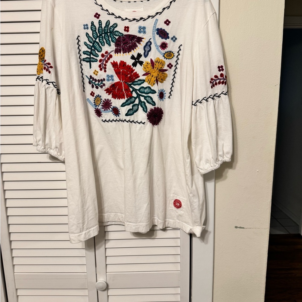Double D Ranch White Top with Multicolor Floral Embroidery